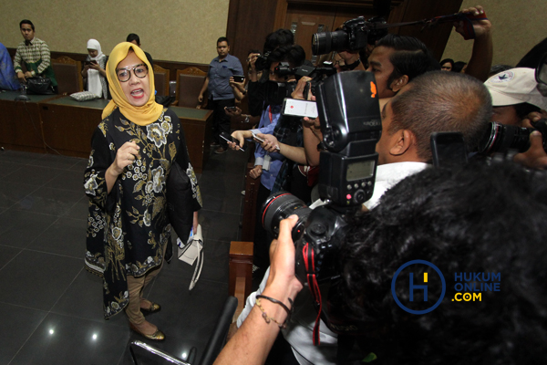 Karen Agustiawan menyatakan banding atas vonis Pengadilan Tipikor. Foto: RES