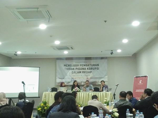 Seminar publik bertajuk 'Menelaah Pengaturan Tipikor dalam RKUHP', Senin (24/6) di Jakarta. Foto: RFQ