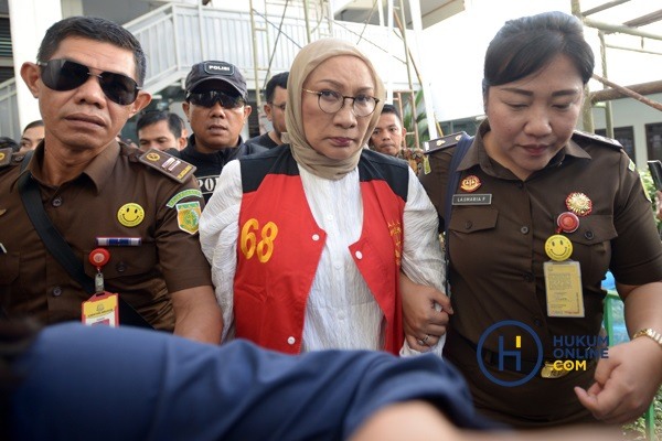 Ratna Sarumpaet Divonis Dua Tahun Penjara 6.jpg