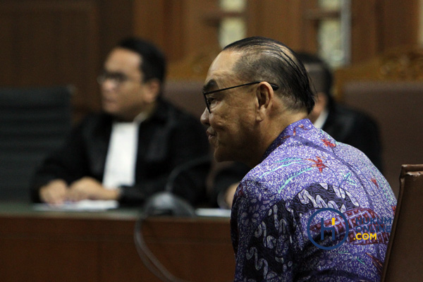 Johannes Budisutrisno Kotjo saat menjalani sidang di Pengadilan Tipikor Jakarta. Foto: RES