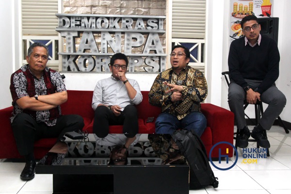 Sejumlah narasumber dalam diskusi bertajuk 'Menyoal Proses Pemilihan Pimpinan KPK dan Menakar Masa Depan Pemberantasan Korupsi' di Jakarta, Selasa (30/7). Foto: RES