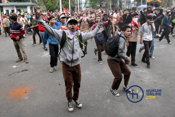 Demo Pelajar Sejabodetabek Tolak RKUHP di DPR Rusuh 2.JPG