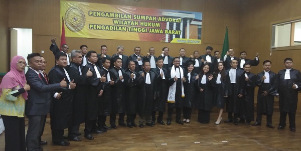 Pengambilan Sumpah Advokat di Pengadilan Tinggi Seluruh Indonesia Dibuka untuk Periode November 2019!