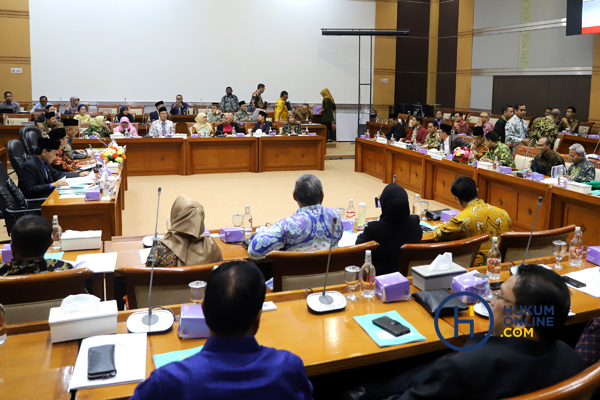 Polemik Larangan Cadar-Celana Cingkrang DPR Panggil Menteri Agama 4.JPG