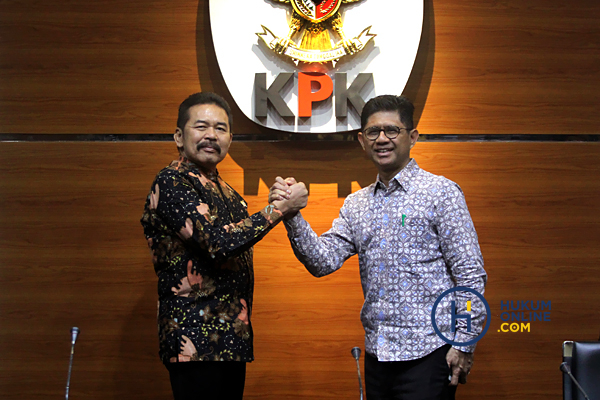 Jaksa Agung Sambangi KPK 6.JPG