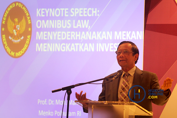 Menko Politik, Hukum dan Keamanan Moh. Mahfud MD ikut bicara tentang RUU Omnibus Law. Foto: RES