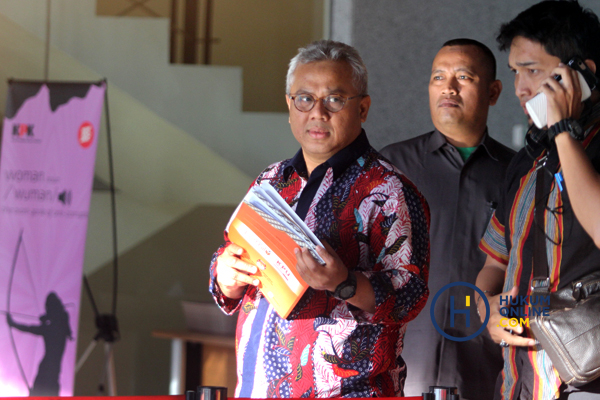 Ketua KPU Arief Budiman Diperiksa KPK 2.JPG