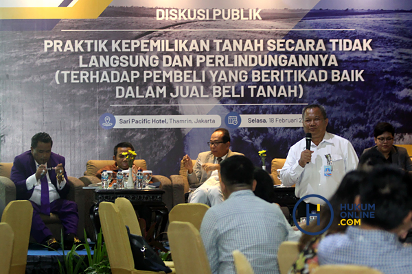 Para pembicara dalam diskusi mengenai perjanjian nominee dalam kasus pertanahan yang diselenggarakan hukumonline. Foto: RES