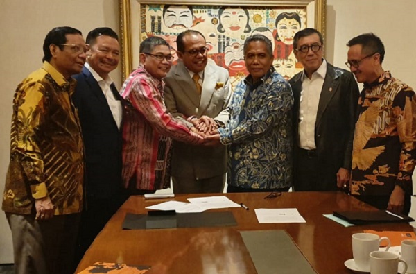 Jelang pelaksanaan Musyawarah Nasional (Munas) ke III, tiga kubu PERADI sepakat bersatu kembali. Foto: Istimewa
