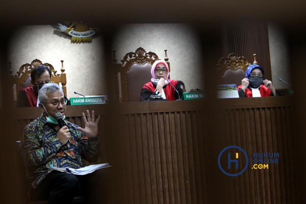Ketua KPU RI Arief Budiman Bersaksi di Tipikor 4 .JPG