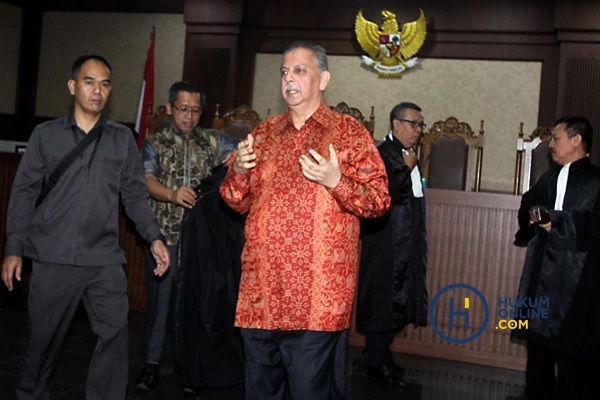 Sofyan Basir sesaat setelah mendengarkan putusan majelis hakim yang memvonis bebas dirinya di Pengadilan Tipikor Jakarta. Foto: RES