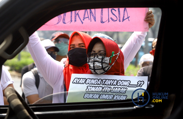 Demo Kemendikbud Orang Tua Siswa Protes Syarat Usia PPDB DKI Jakarta 4.JPG