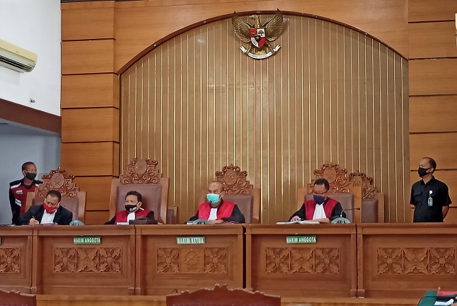 Majelis hakim sidang PK Djoko Tjandra di PN Jakarta Selatan, Senin (6/7). Foto: AJI