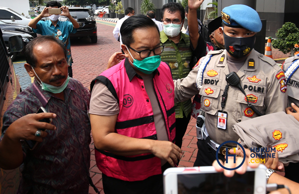 Dua Jenderal Polri Tersangka Kasus Djoko Tjandra Diserahkan Ke Kejari Jaksel 4.JPG