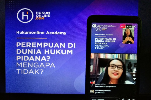 Nefa Claudia Meliala saat talkshow live instagram, Hukumonline Academy, Jum'at (6/11). Foto: Hol  
