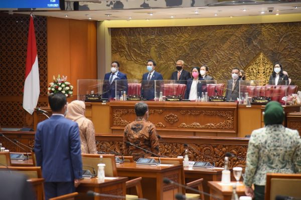 Suasana pembukaan masa persidangan III Tahun 2020-2021 di Komplek Gedung Parlemen, Senin (11/1). Foto: RFQ