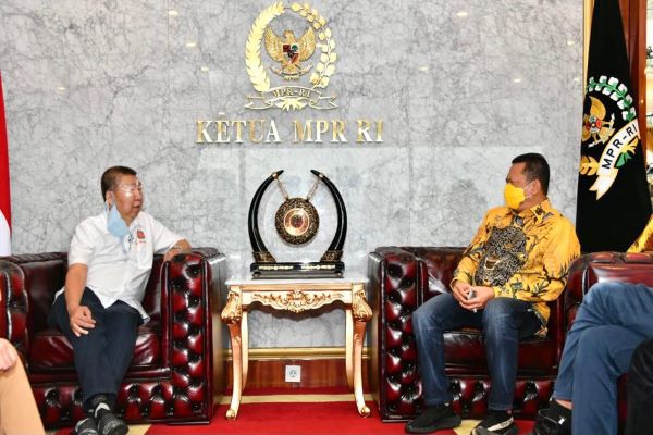 Pengurus DPP REI berudiensi dengan Ketua MPR Bambang Soesatyo terkait masukan materi RPP UU Cipta sektor properti, Selasa (12/1). Foto: Istimewa 