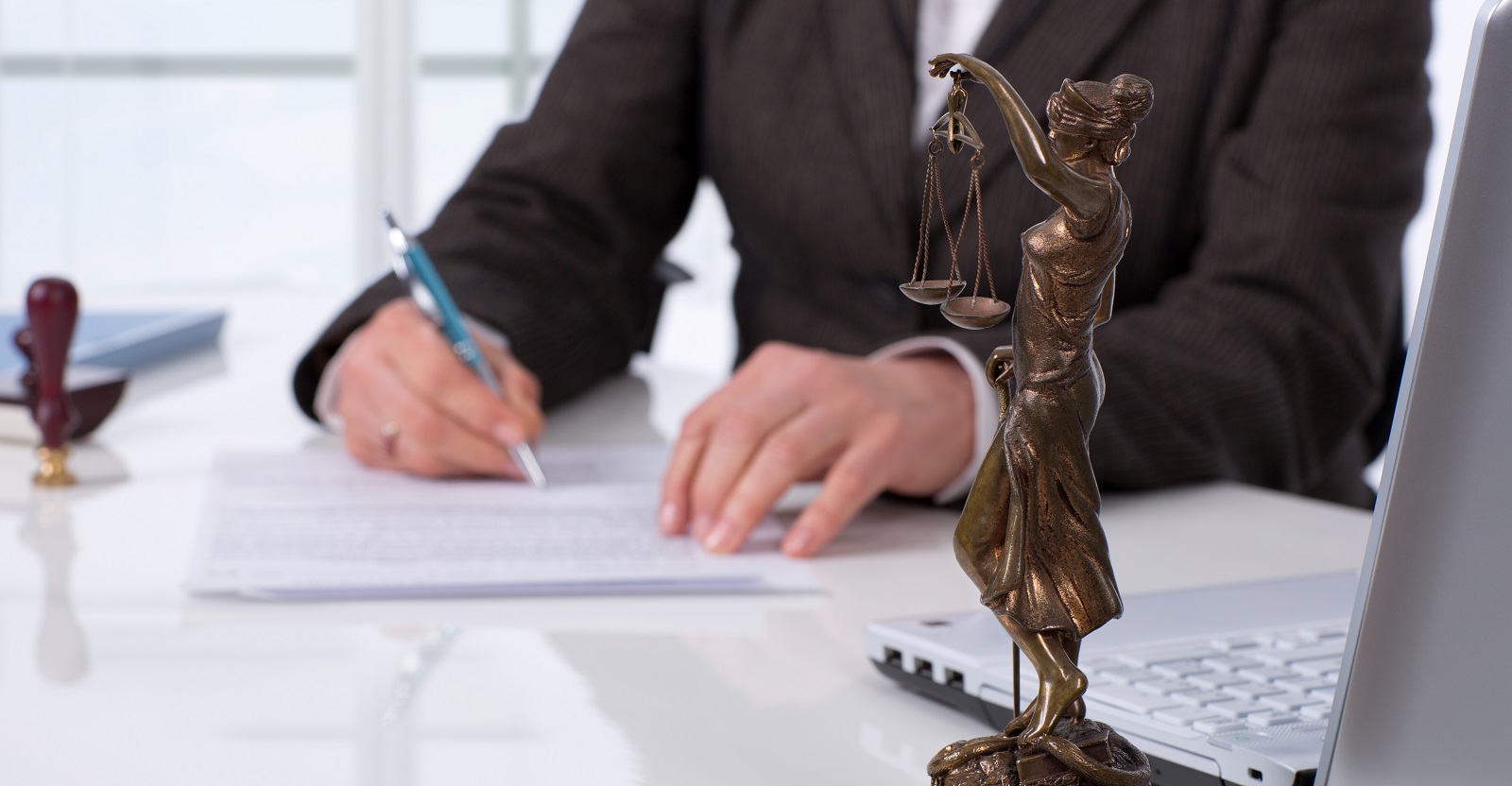 Dasar Hukum dan Kewenangan Biaya Akta Notaris CV