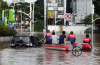 Sejumlah Mobil Terendam Banjir 5.JPG
