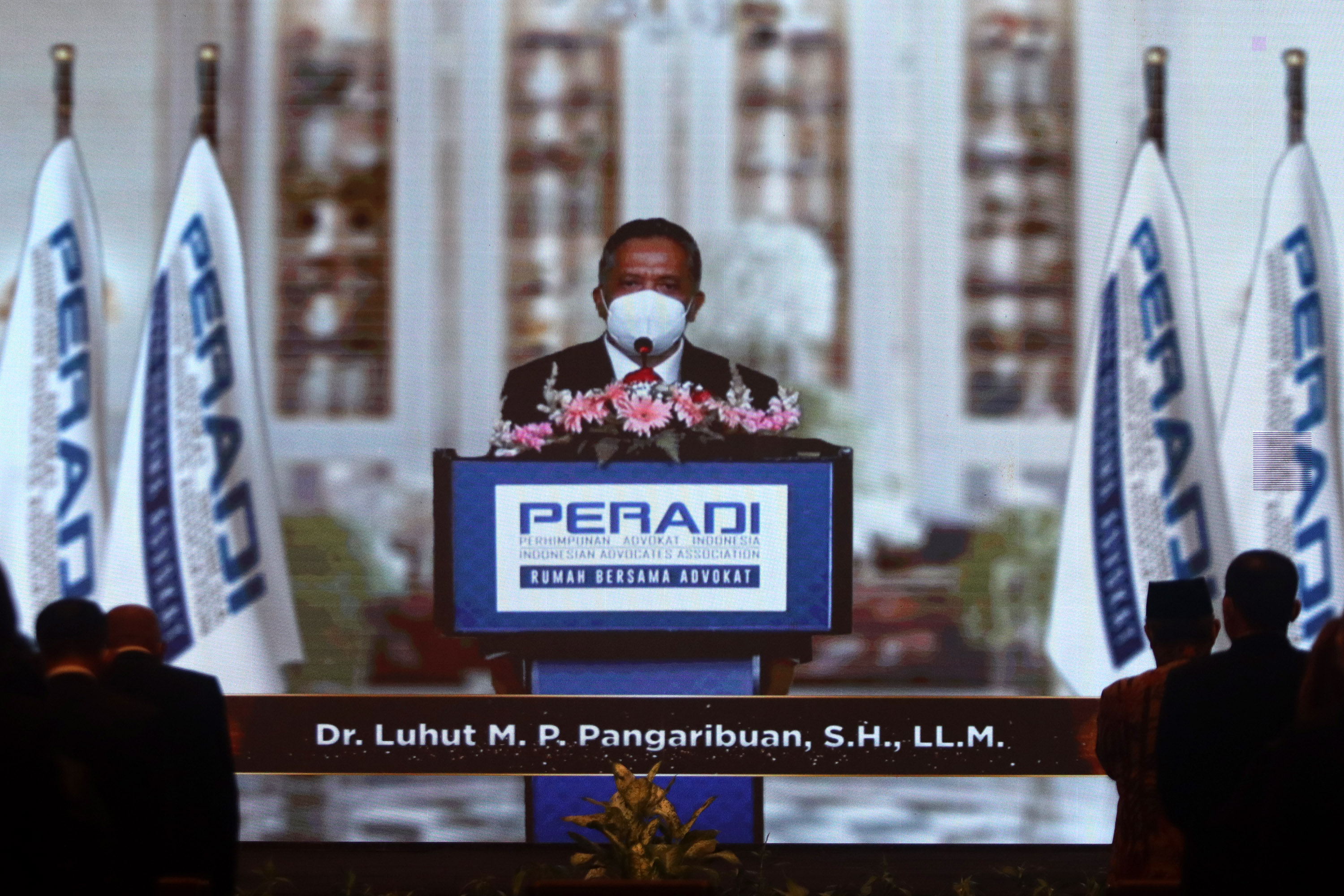 Ketua Umum Peradi RBA Luhut MP Pangaribuan saat Pelantikan Kepengurusan DPN Peradi RBA periode 2020-2025 di Hotel Borobudur Jakarta, Jumat (5/3/2021). Foto: RES