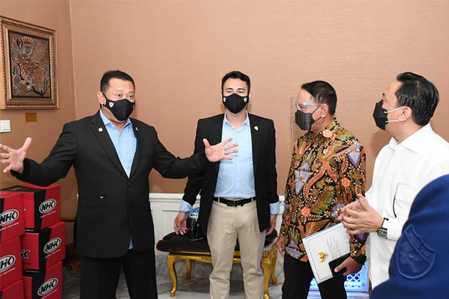 Ketua MPR RI Bambang Soesatyo dalam pertemuan dengan para pengurus IMI Pusat. Foto: istimewa.