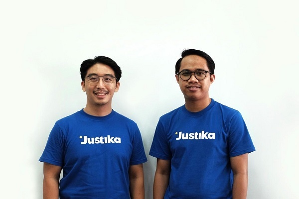 Kiri ke kanan: Melvin Sumapung, CEO dan Co-founder Justika dan Husein, CTO dan Co-founder Justika. Foto: Istimewa 