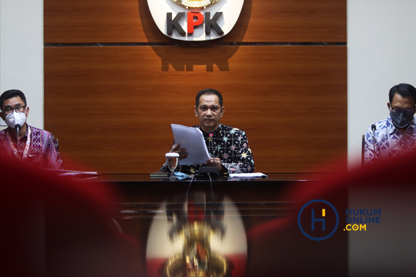 KPK mengadakan jumpa pers tmenanggapi LAHP Ombudsman RI terkait peralihan pegawai KPK menjadi ASN, Kamis (6/8). Foto: RES
