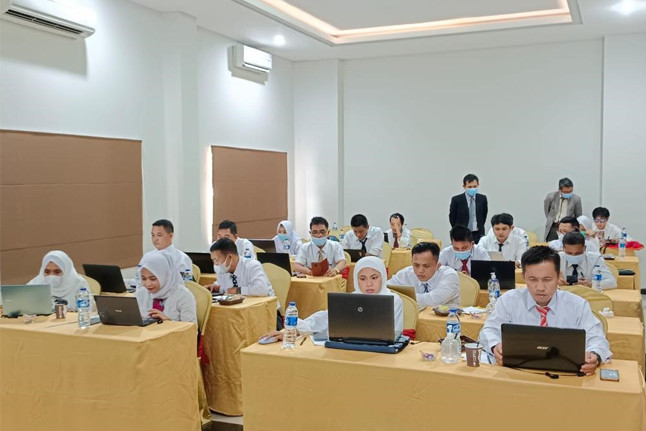 Ujian Kompetensi Dasar Profesi Advokat Tahun 2021 Gelombang I Tahun 2021 di Ballroom Hotel Splash Bengkulu. Foto : Istimewa.