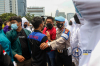 Polisi Bubarkan Aksi Peringatan Setahun Omnibus Law 2.jpg