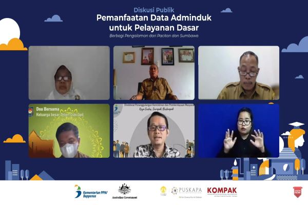 Sejumlah narasumber dalam webinar Diskusi Publik bertajuk 'Pemanfaatan Data Adminduk untuk Pelayanan Dasar: Berbagi Pengalaman dari Pacitan dan Sumbawa', Senin (15/11/2021). Foto: CR-28