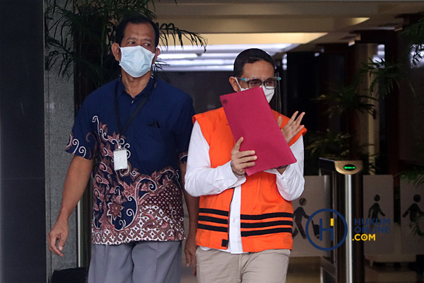 Pemeriksaan Tersangka Kasus Korupsi Jalan Lingkar Bengkalis 4.jpg