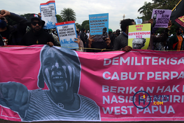 Aksi Unjuk Rasa Memperingati 60 Tahun Deklarasi Kemerdekaan Papua Barat 5.jpg
