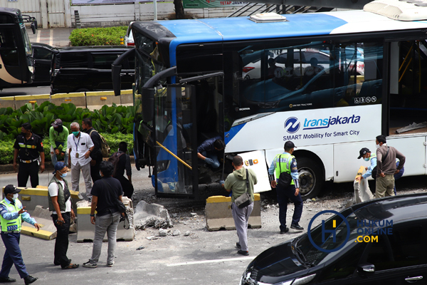 Bus Transjakarta Kembali Kecelakaan 2.jpg