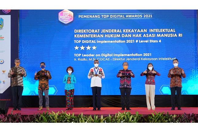 Tutup Akhir Tahun, DJKI Kemenkumham Raih Dua Penghargaan Top Digital Awards 2021 