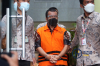 KPK Tahan Tersangka Kasus Suap Pemeriksaan Pajak 1.jpg