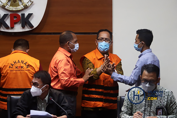 KPK Tetapkan Hakim PN Surabaya dan 2 Orang Sebagai Tersangka Suap
