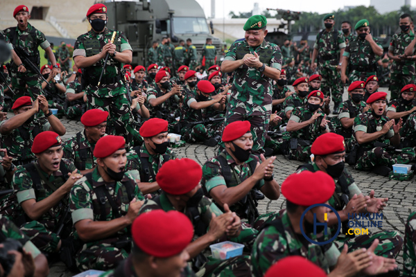 Jendral Dudung Gelar Apel Pasukan TNI AD Sejabodetabek 4.jpg