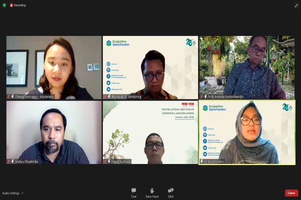 Narasumber diskusi secara daring bertema 'Environmental Law Outlook 2022: Menata Kembali Hukum Lingkungan Indonesia', Kamis (3/2/2022). Foto: ADY