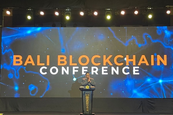 Presiden KAI, Adv. Tjoetjoe Sandjaja Hernanto saat acara 'The First Gold Island Festival Bali Blockchain Conference 2022', Senin (21/2/2022). Foto: istimewa