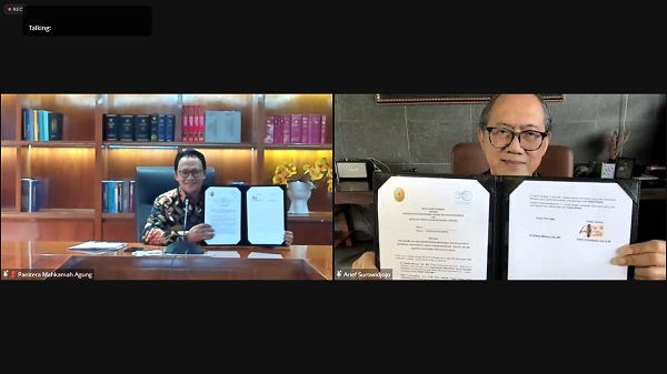 Sekolah Tinggi Hukum (STH) Indonesia Jentera menandatangani nota kesepahaman dengan Kepaniteraan Mahkamah Agung (MA) pada Jumat (25/2). Foto: WIL