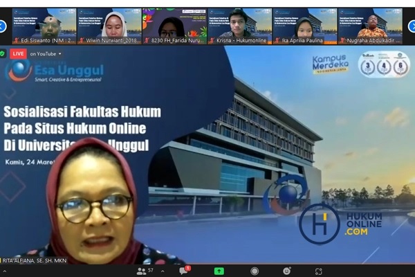 Wakil Dekan FH Universitas Esa Unggul, Rita Alfia saat acara sosialisasi Hukumonline University Solution secara daring, Kamis (24/3/2022). Foto: RES