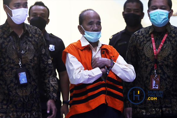 KPK Kembali Menahan Mantan Gubernur Riau periode 2014-2019 Anas Makmun 3.jpg