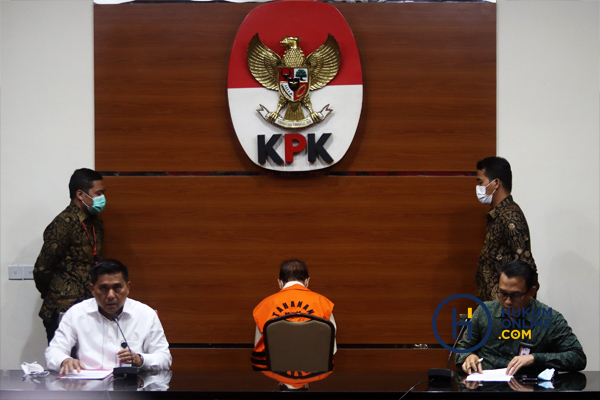 KPK Kembali Menahan Mantan Gubernur Riau periode 2014-2019 Anas Makmun 4.jpg
