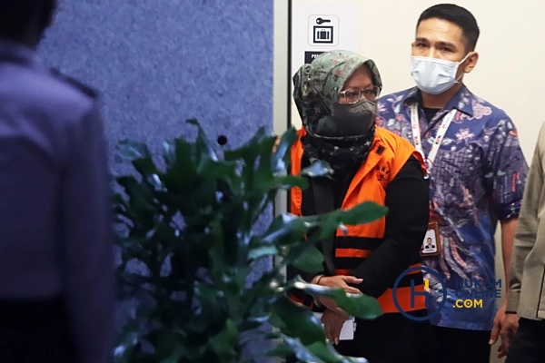 Komisi Pemberantasan Korupsi (KPK) melakukan operasi tangkap tangan (OTT) terhadap Bupati Bogor, Ade Yasin pada Rabu (27/4). Foto: RES