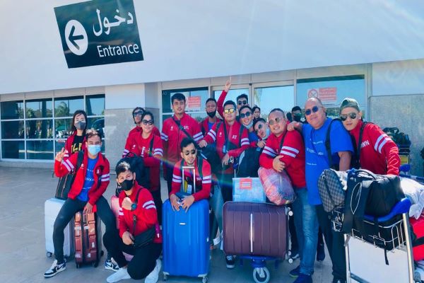 Tim PERADI FC saat tiba di Bandara Mohammed V Casablanca, Maroko, Sabtu (7/5/2022) sore waktu setempat. Foto: Istimewa 