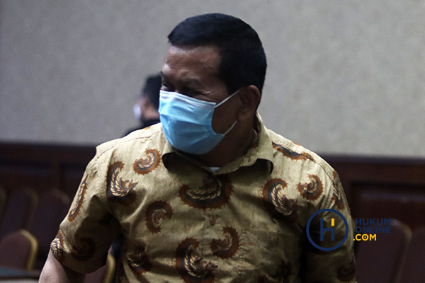Terdakwa Direktur Utama PT ASABRI periode 2016-2020 Letjen Purn Sonny Widjaja usai menjalani sidang pembacaan tuntutan kasus korupsi ASABRI di Pengadilan Tipikor, Jakarta, Senin (6/12). Foto: RES