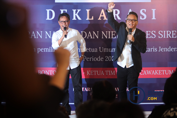 Imran Nating dan Nien Rafles Siregar saat deklarasi Calon Ketua Umum dan Sekretaris Jenderal AKPI Tahun 2022-2025 di Plataran Dharmawangsa Jakarta, Senin (6/6/2022) malam. Foto: RES