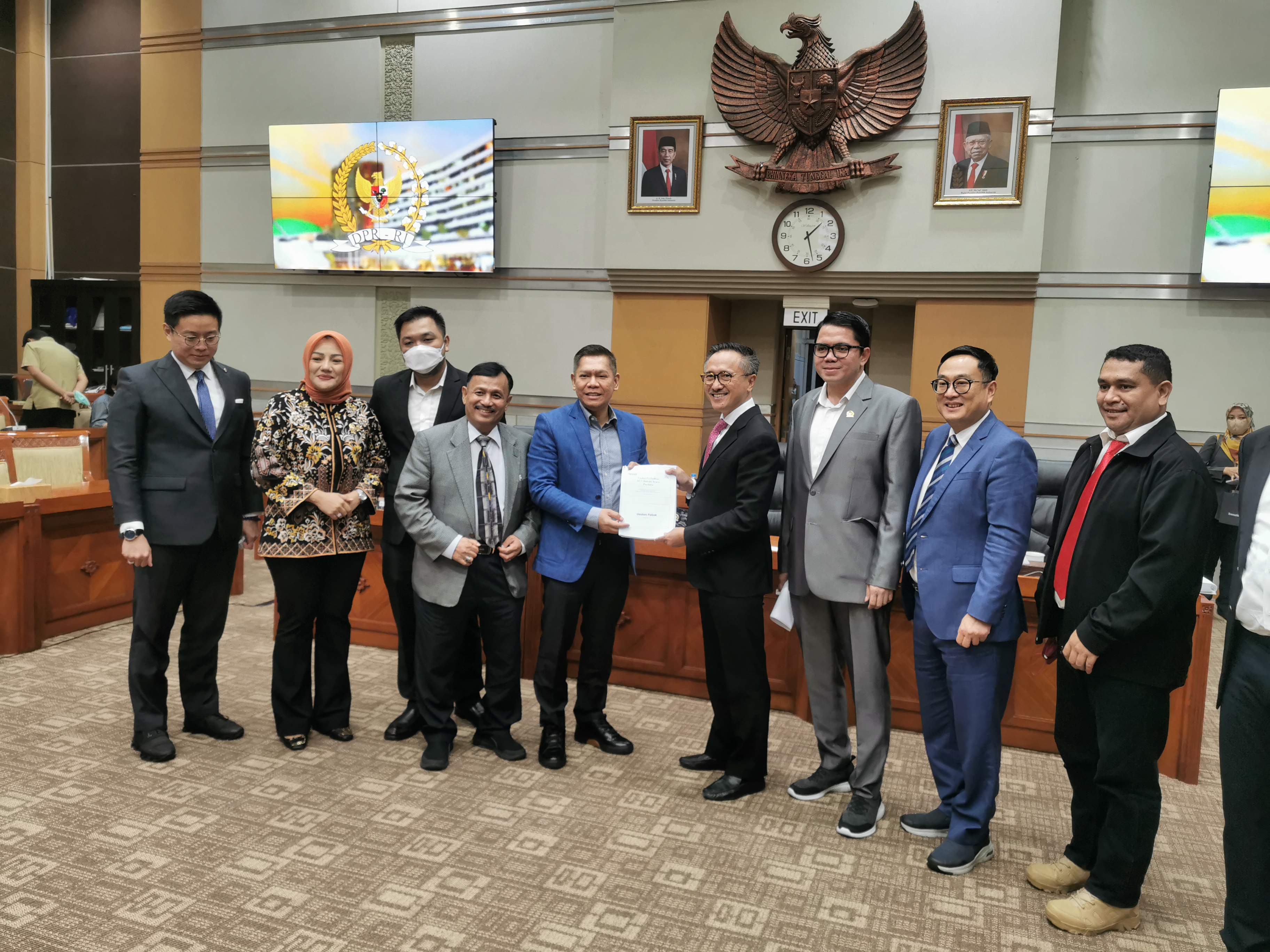 Peradi-SAI dalam Rapat Dengar Pendapat Umum (RDPU) pada Rabu (22/6). Foto: istimewa.