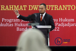 CEO LegalGo & Ketua STIH IBLAM, Rahmat Dwi Putranto Raih Gelar Doktor Ilmu Hukum Dengan Predikat Cum Laude