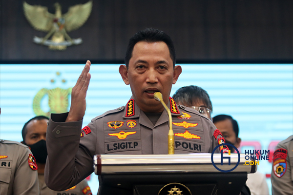 Kapolri Jenderal Listyo Sigit Prabowo bersama jajarannya saat menyampaikan perkembangan terbaru kasus pembunuhan Brigadir J di Gedung Rupatama Mabes Polri, Selasa (9/8/2022). Foto: RES